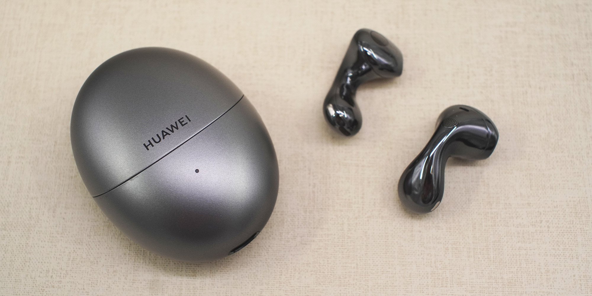 HUAWEI FreeBuds 6」を聴いて驚く！ デュアルドライブ搭載の音質、AI