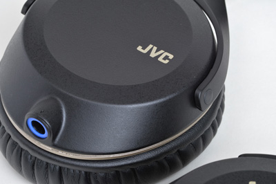 屋外でも「ワンランク上」の音質を愉しむ。ハイレゾ＆バランス対応