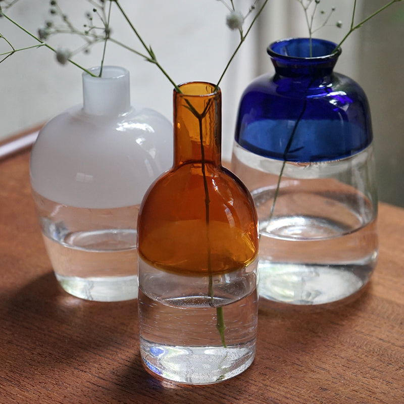 オレンジと黒のストライプのガラス花瓶 オレンジと黒のストライプの