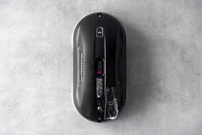 AIで窓拭き革命！ 自動で水拭きしてくれる掃除ロボット「HOBOT388」が