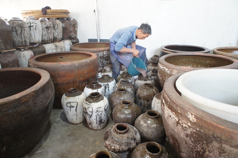 紹興酒はどう作られる？｜精米・発酵・熟成など製造工程を中国酒専門家