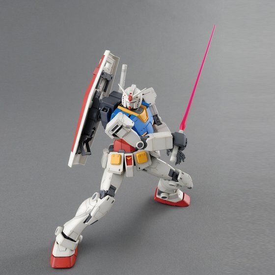 MG 1/100 RX-78-02 ガンダム(GUNDAM THE ORIGIN版)│株式会社BANDAI