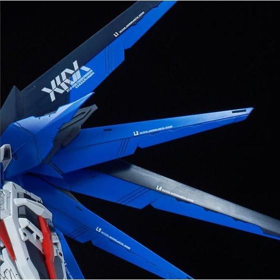 MG 1/100 フリーダムガンダム Ver．2．0用 拡張エフェクト