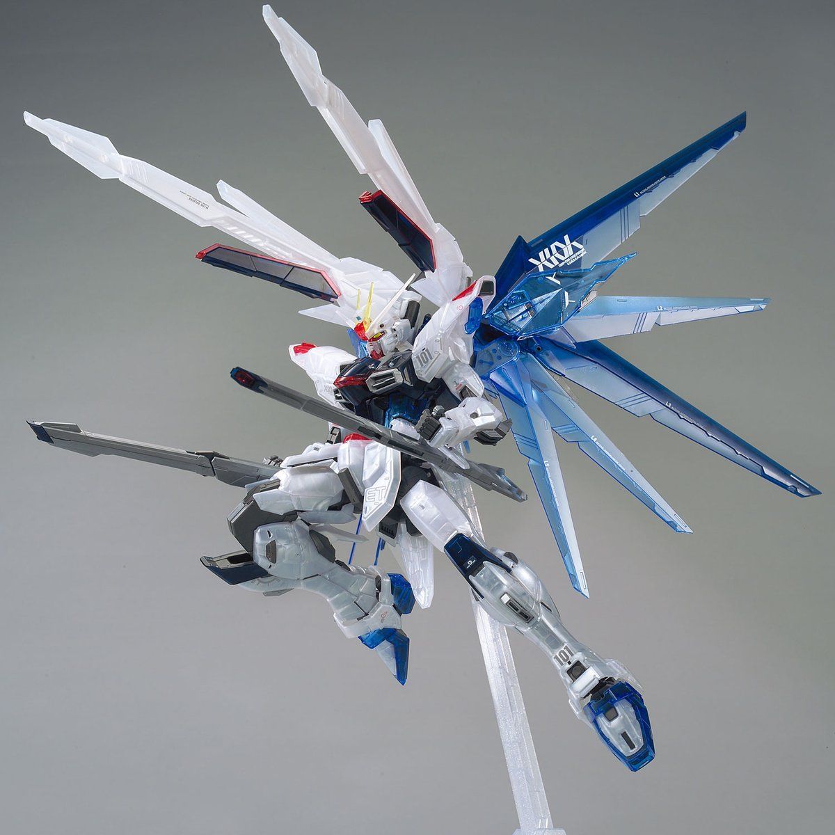 MG 1/100 ガンダムベース限定 フリーダムガンダム Ver．2．0
