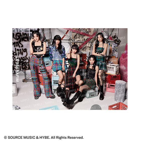 フラットガシャポン】LE SSERAFIM クリアファイルコレクション