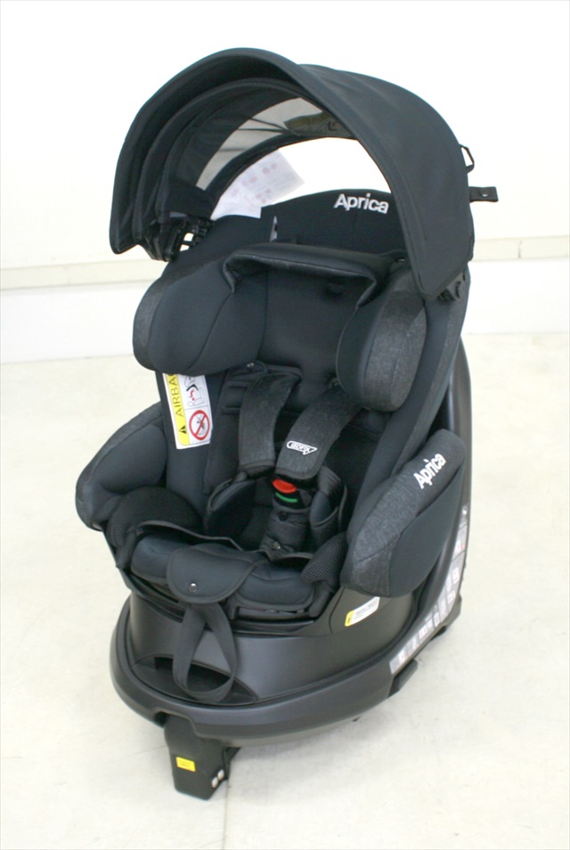 アップリカフラディアグロウ ISOFIX 回転 ピュアブラック93505