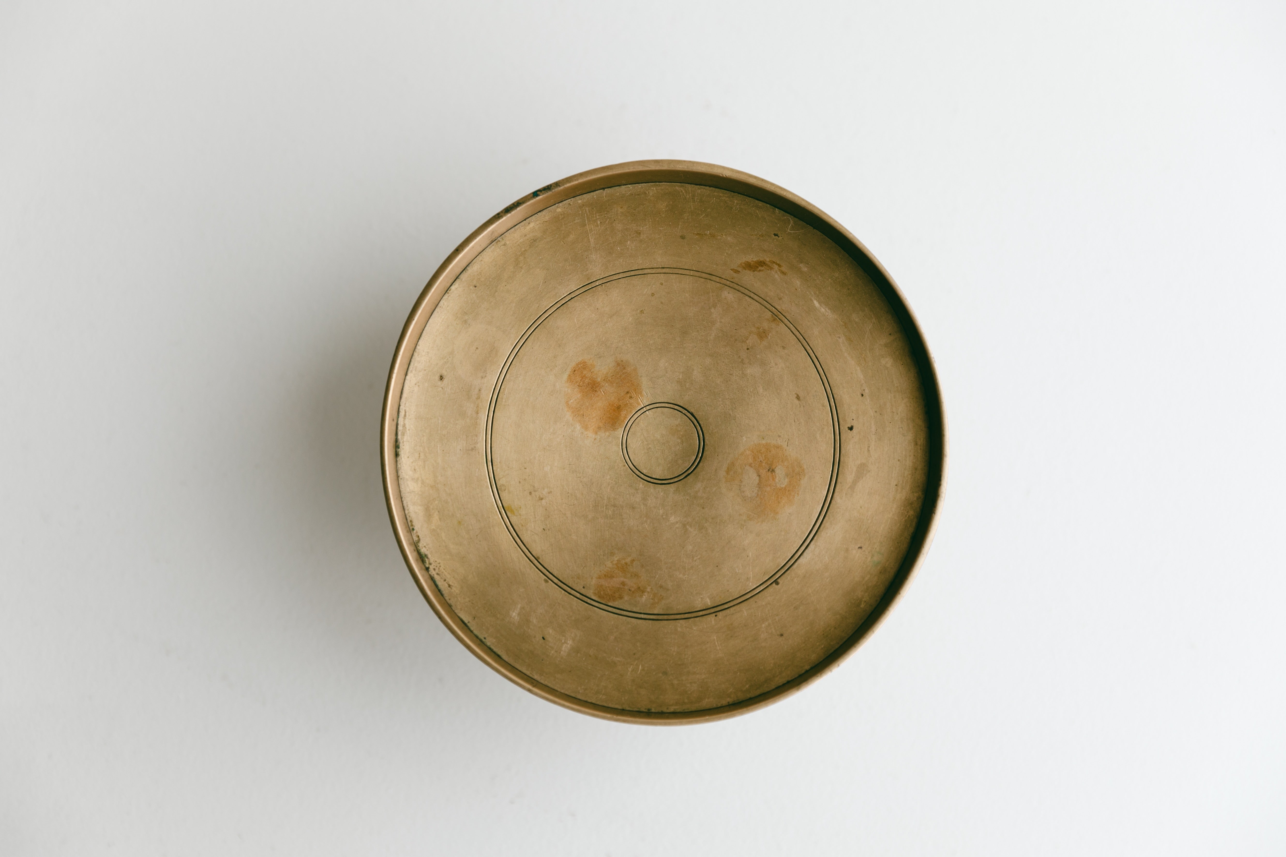 アンティーク品】李朝時代 真鍮製高台（0RK） – BAKEAT