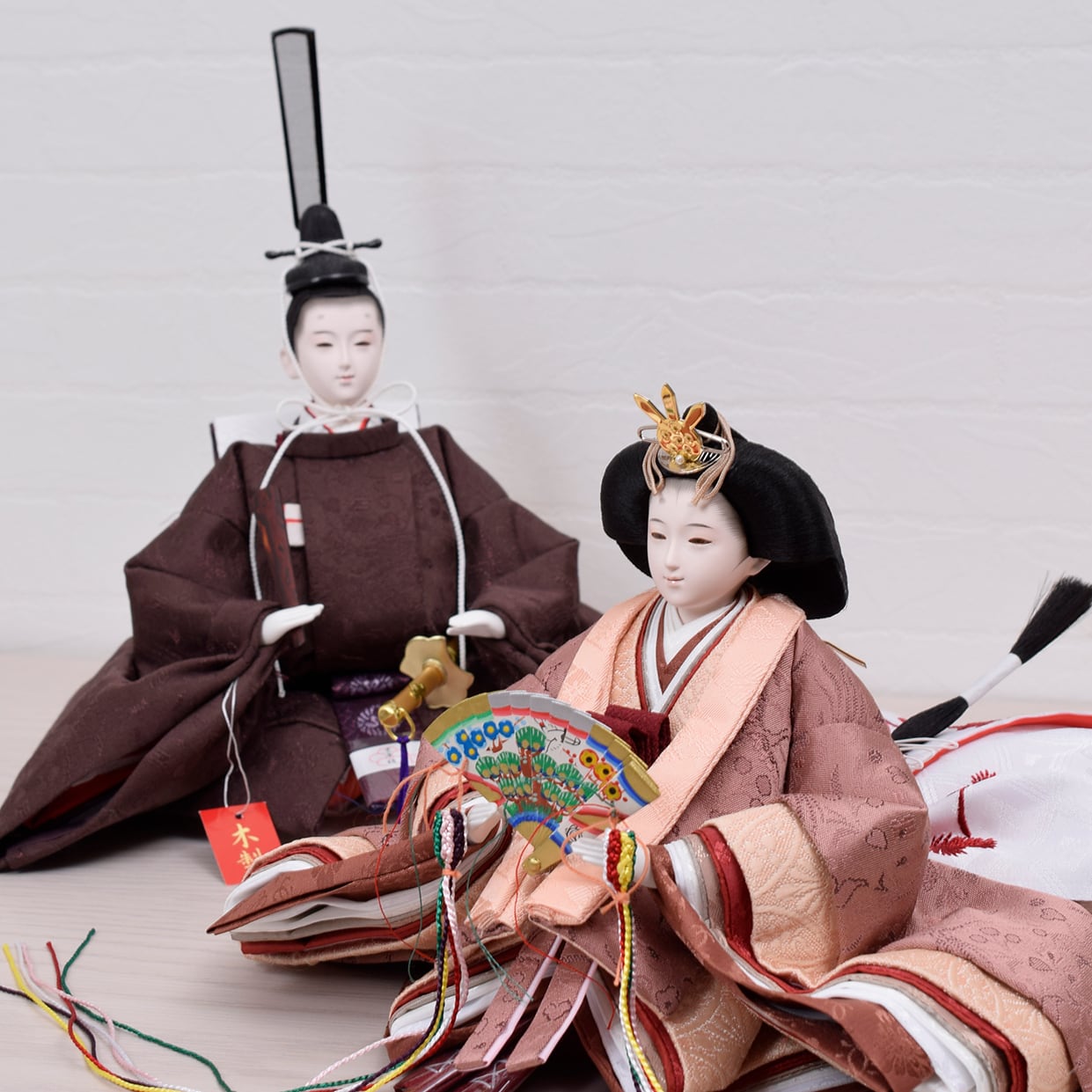 日本の手作り人形 伝統的な着物人形 日本人形像 衣裳着ひな人形について