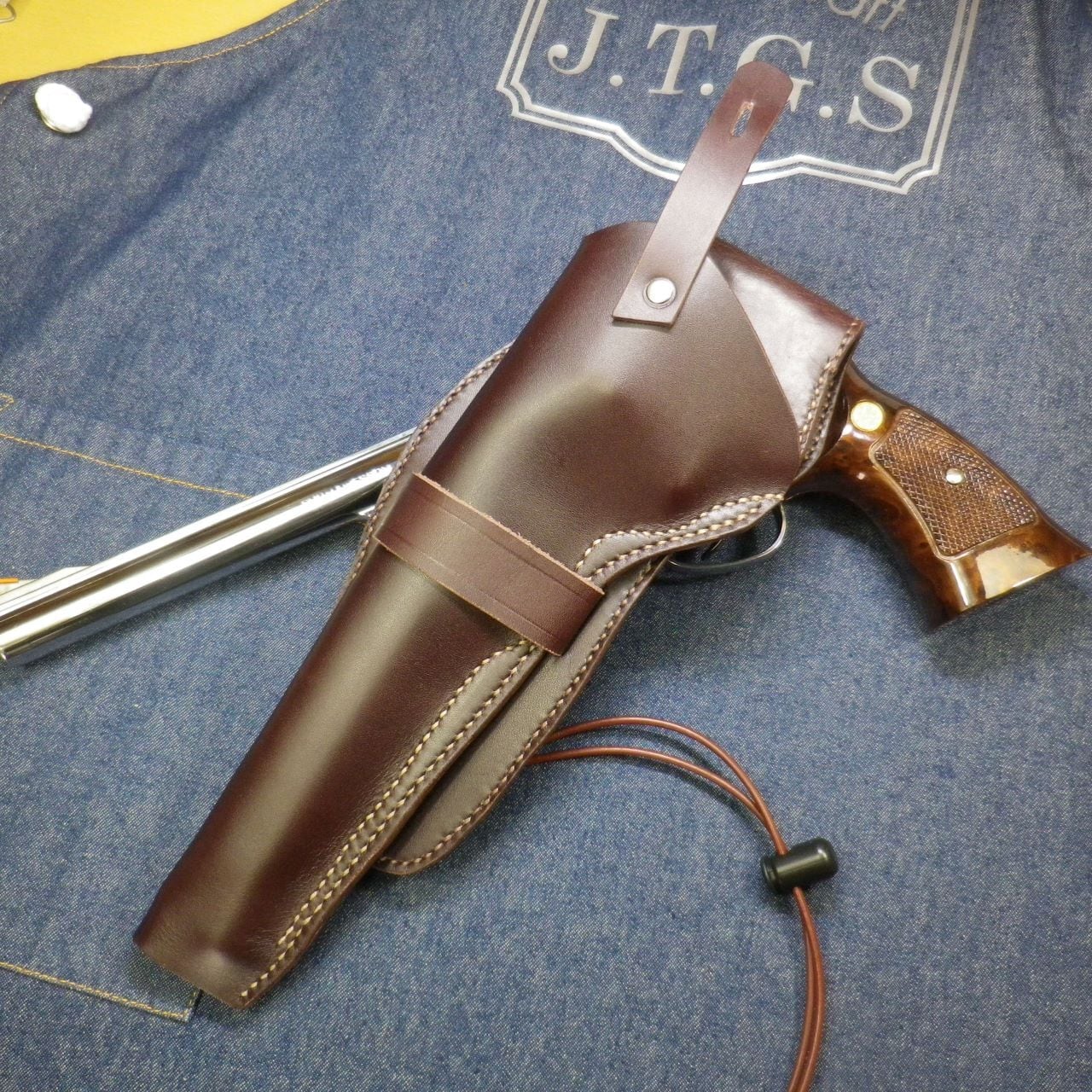 44マグナムの堂々たるヒップホルスターです！ | JTGS（ガン