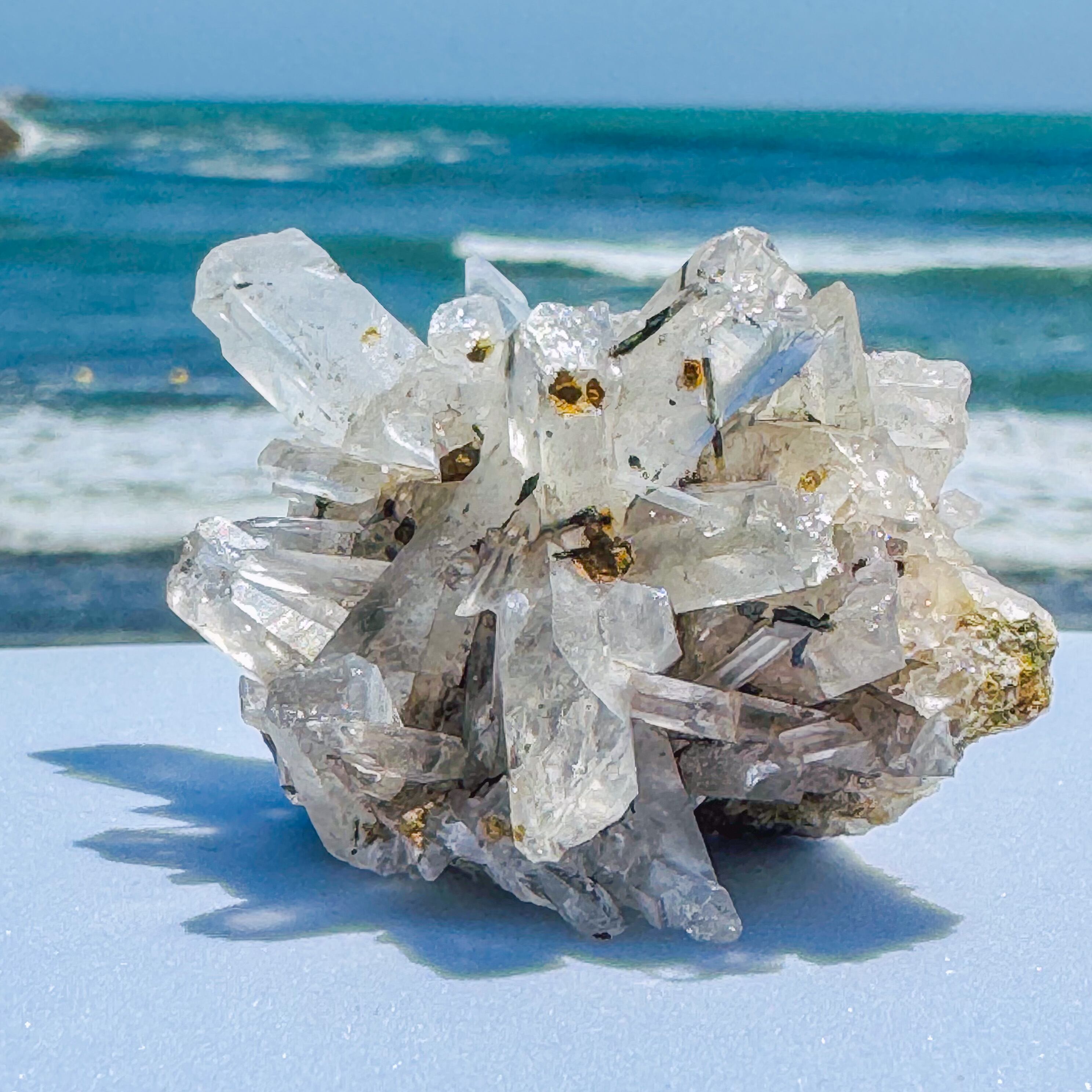 高千穂町で採れた、国産の水晶原石 | sunday shop〜宮崎水晶アクセサリー〜