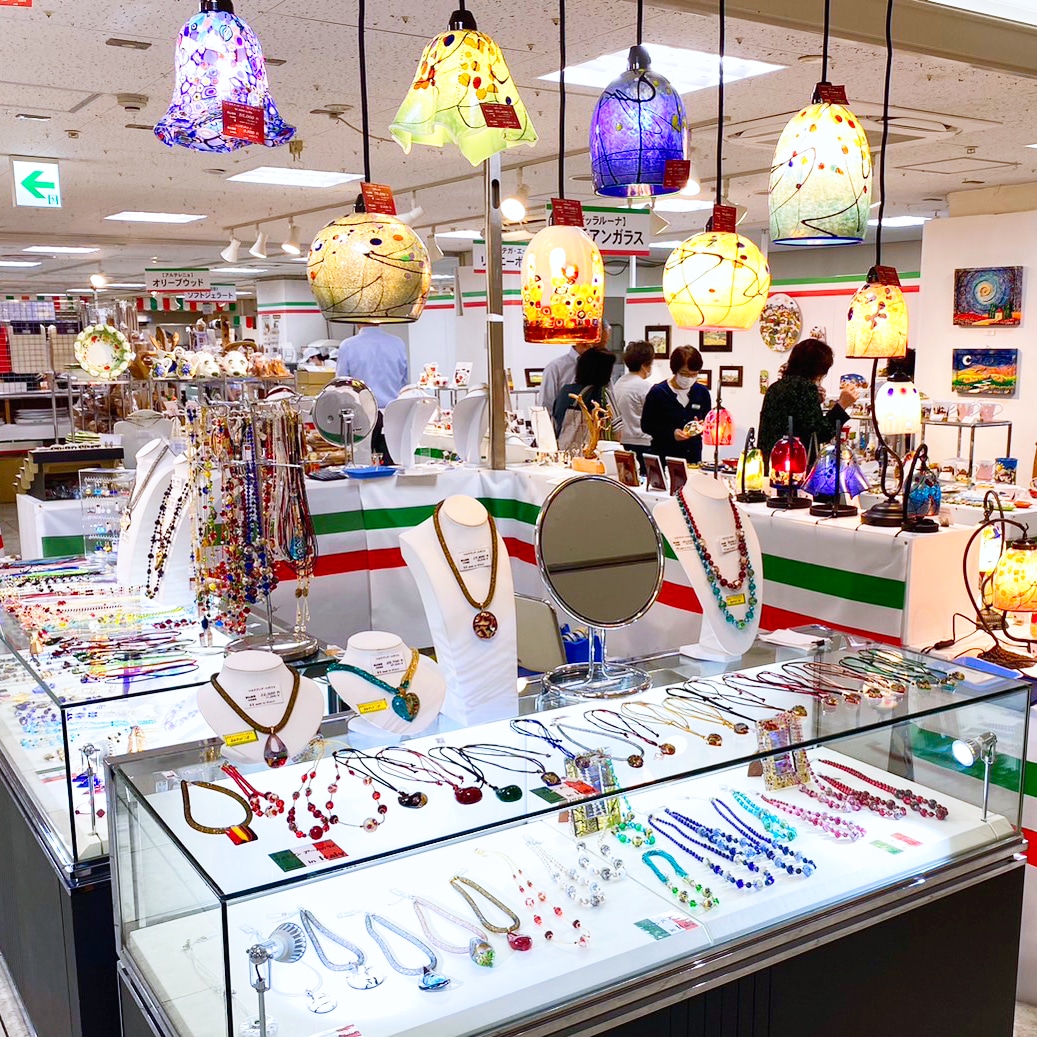 イタリアのヴェネツィア製ランプシェードで、理想的な空間を創るには