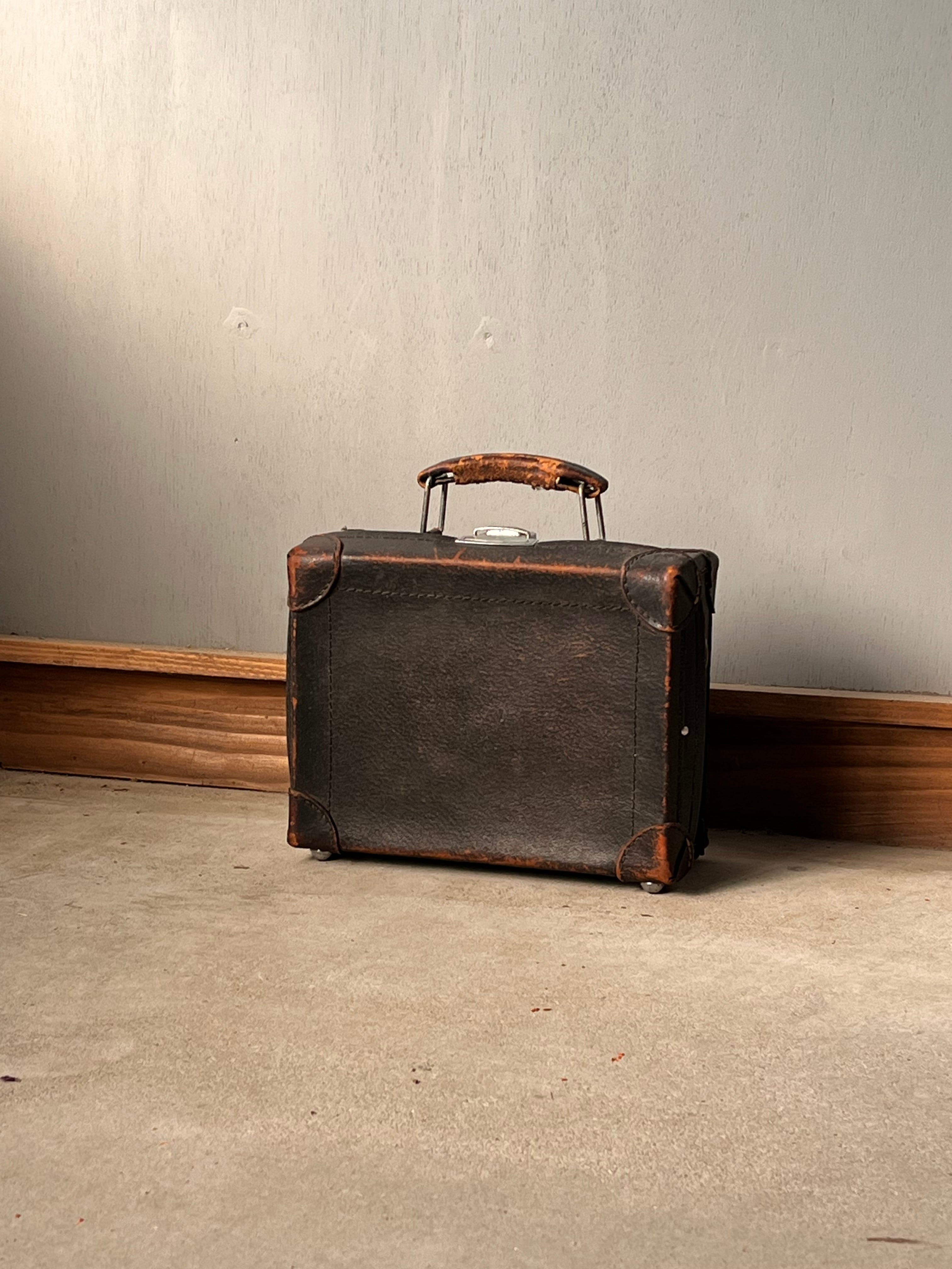 黒のミニトランク | Legacy Market［レガシーマーケット］｜古道具・古