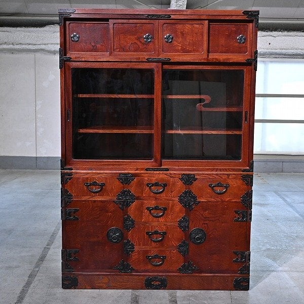 韓国製 李朝家具 チェスト 薬箪笥 螺鈿細工 漆塗り 韓国家具