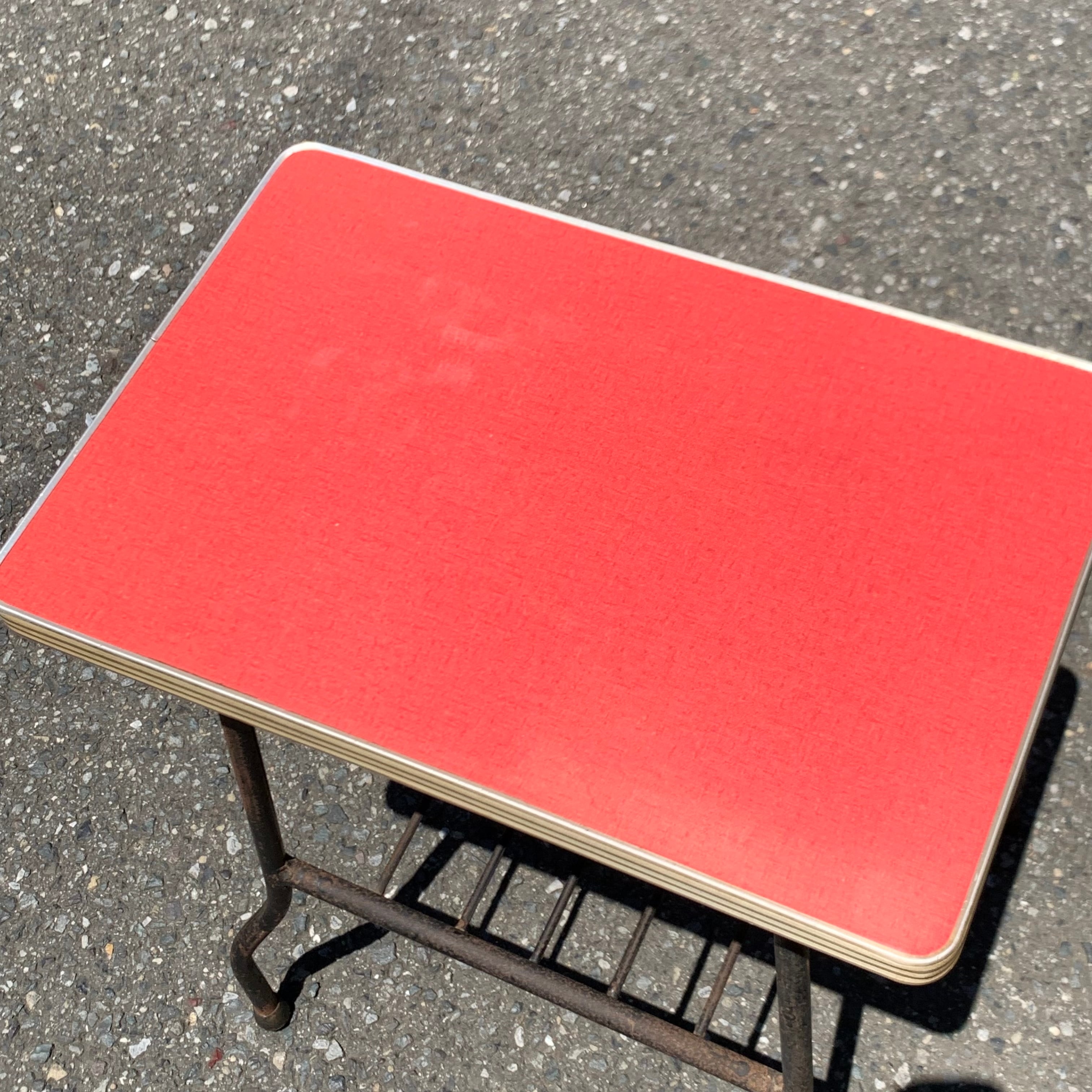 デコラトップレトロテーブル | トリノス-torinoth- | 新宿区神楽坂の