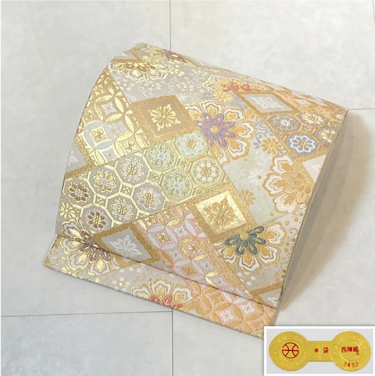 織り額】金箔に織 額付き 滝に唐獅子 織り額】金箔に織 額付き 滝に