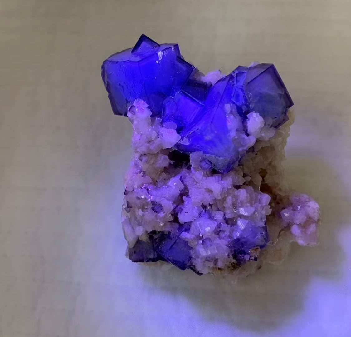 391 中国 ヤオガンシャン産 ポーセリンフローライト 【公式通販】