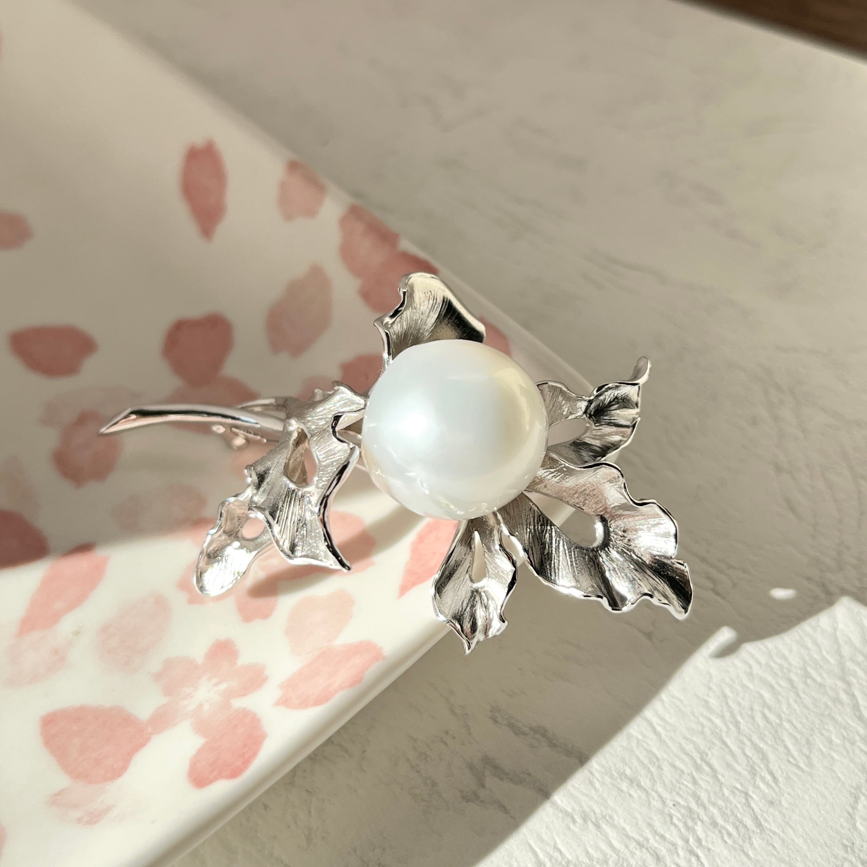 南洋白蝶パールブローチ/17-18mm/バロックパール/大粒/シルバー/日本