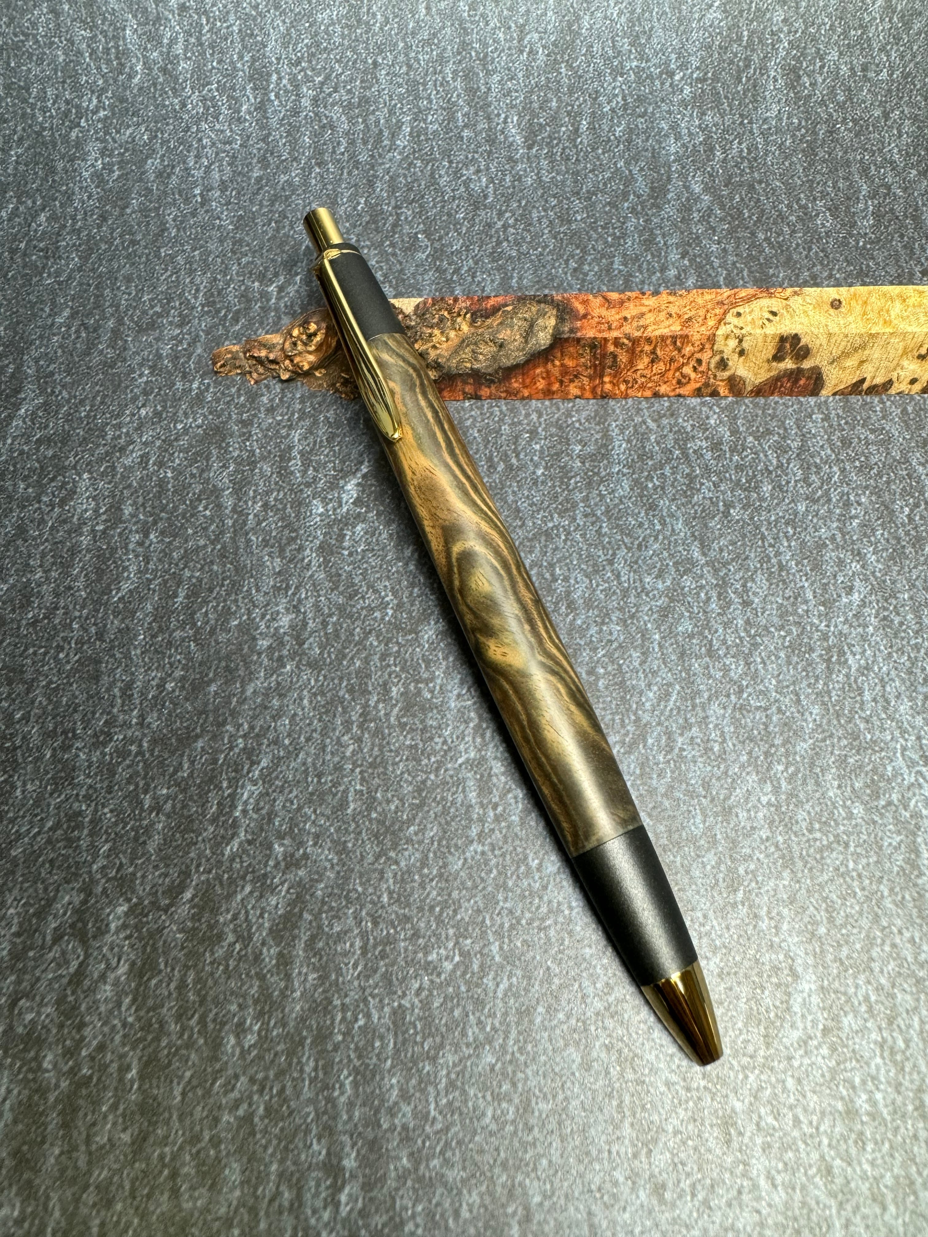 黒檀・花梨瘤杢】トラッドボールペン2本 黒檀・花梨瘤杢】トラッド