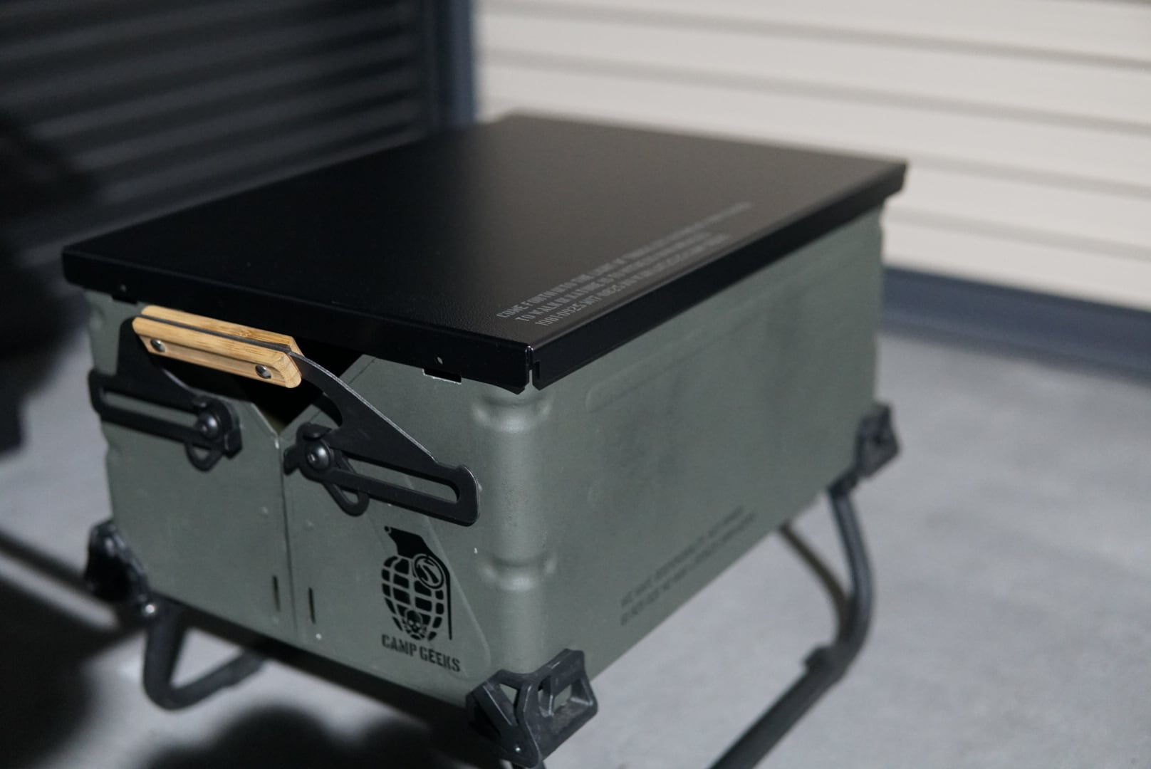 OMA.FACTORY×CAMP GEEKSコラボ シェルコン25 天板