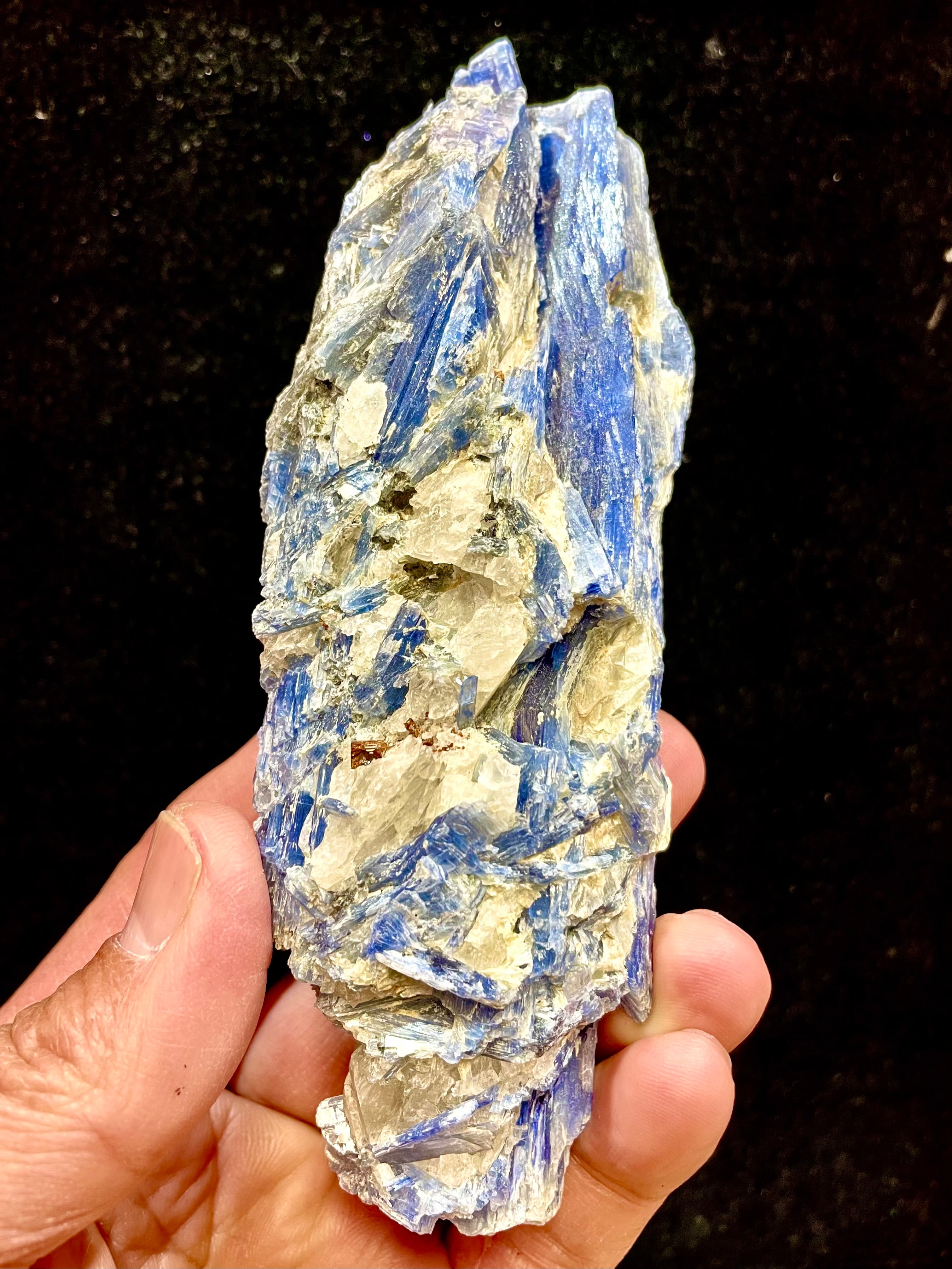 6) カイヤナイト原石 | レムリアの太陽