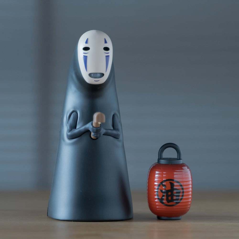 再入荷】千と千尋の神隠し カオナシ提灯センサーライト（9359） | す