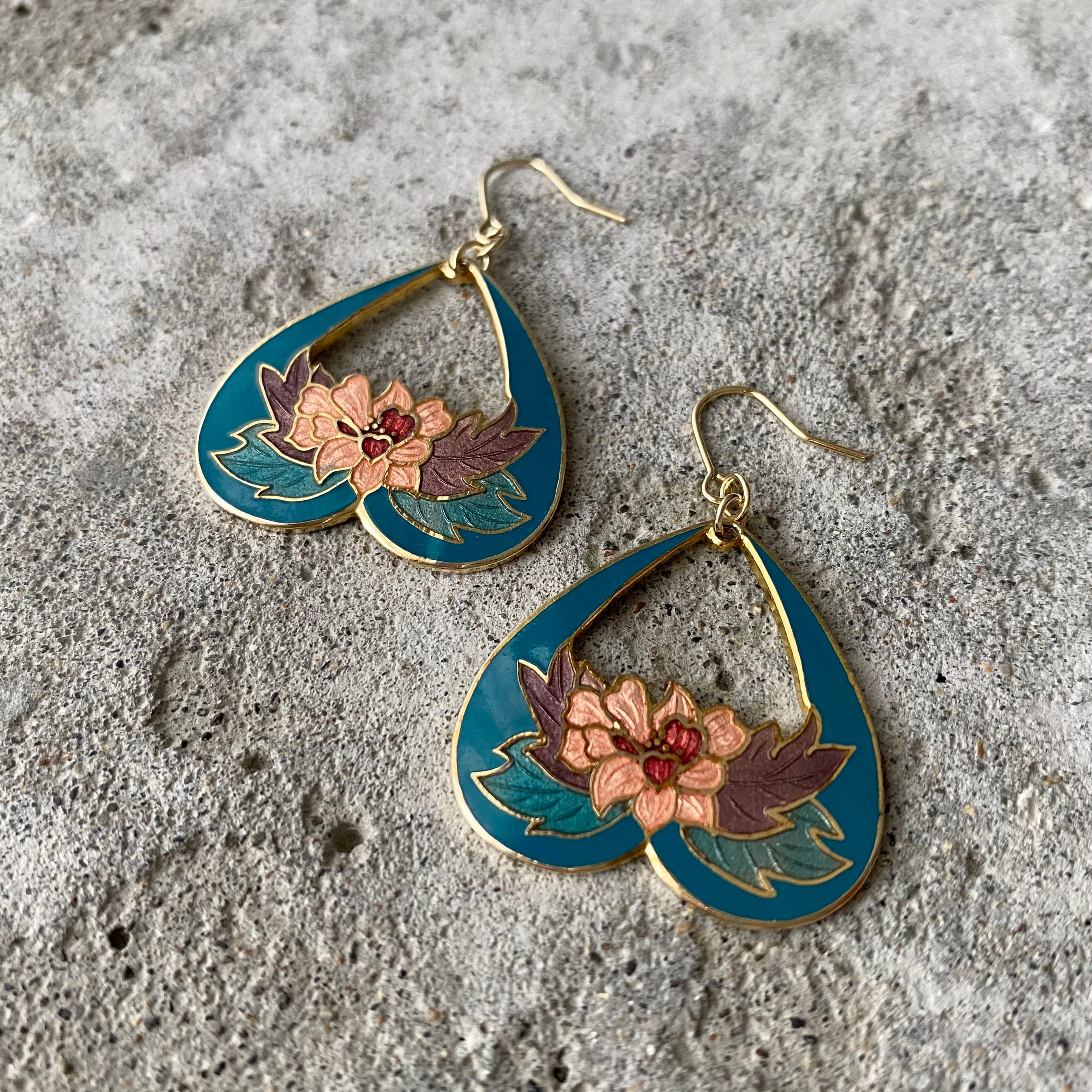 Vintage 70s-80s USA retro botanical flower enamel pierces レトロ
