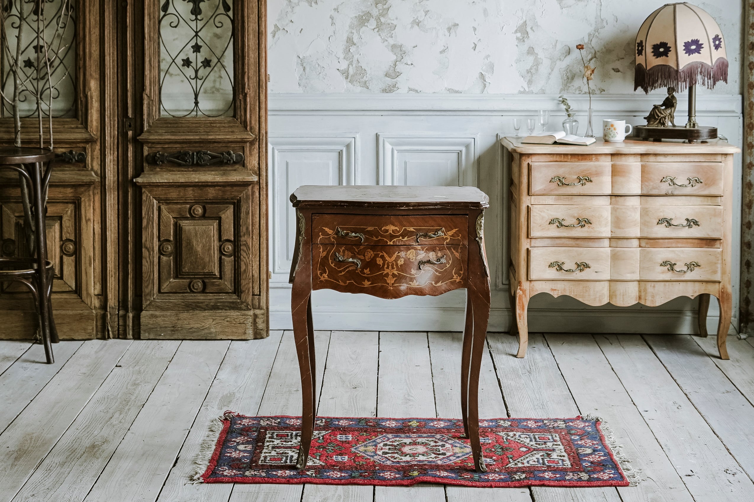 サイドチェスト/チェスト/収納/引き出し/カブリオールレッグ/装飾