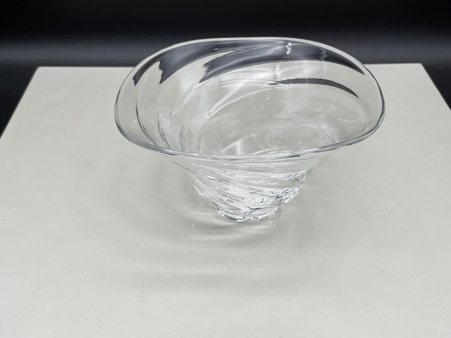 末國清吉 モール三角鉢 | しょうざんどう