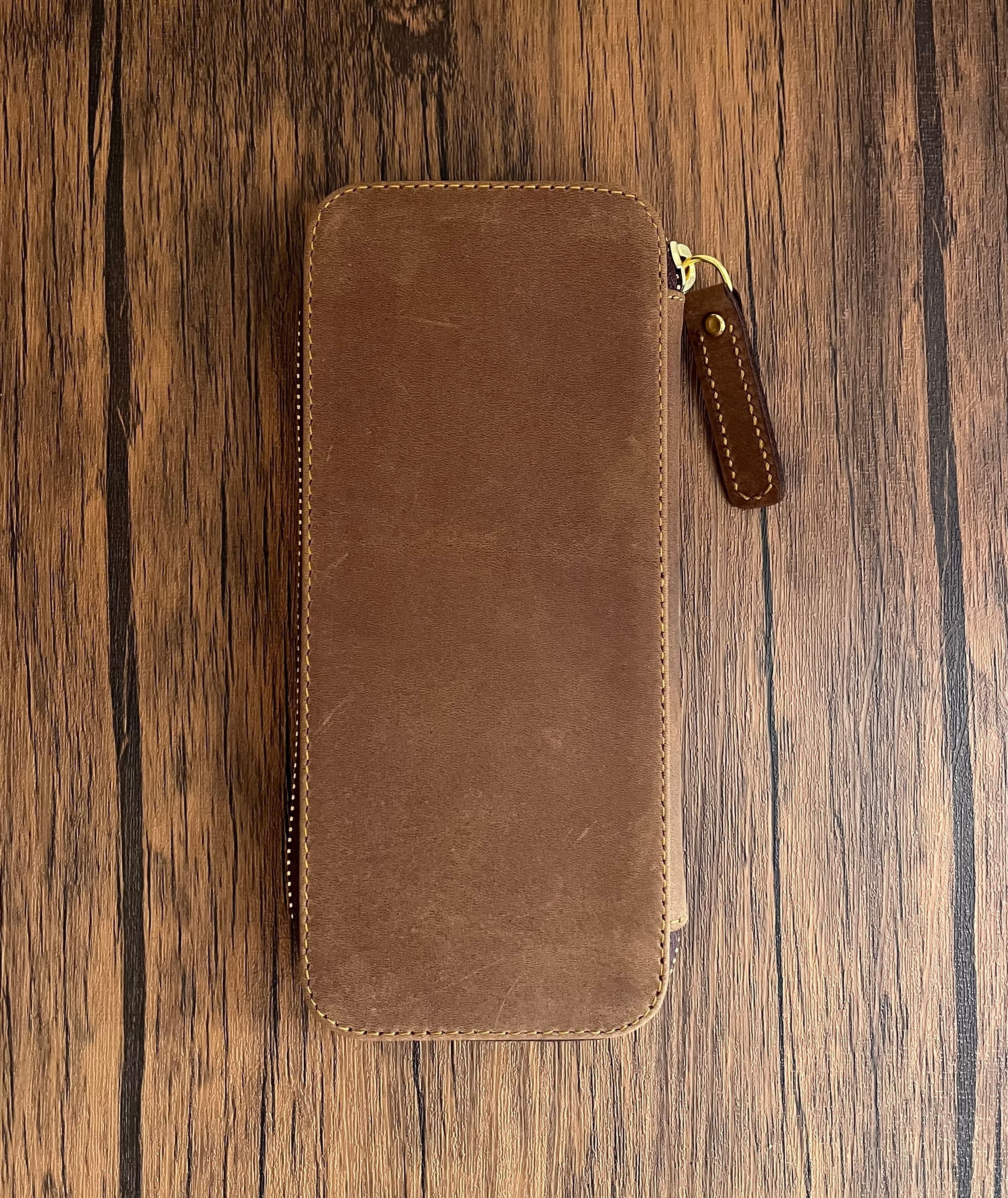 バハギア ペンケース ラウンドジップ型 クレイジーホース ブラウン