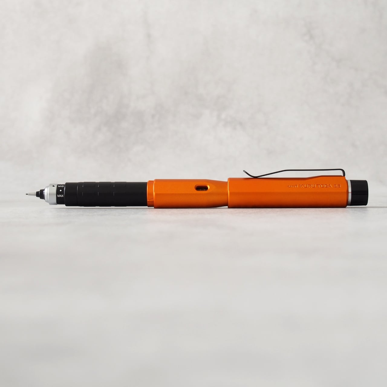 三菱鉛筆 KURUTOGA DIVE クルトガダイブ / トワイライトオレンジ | avan