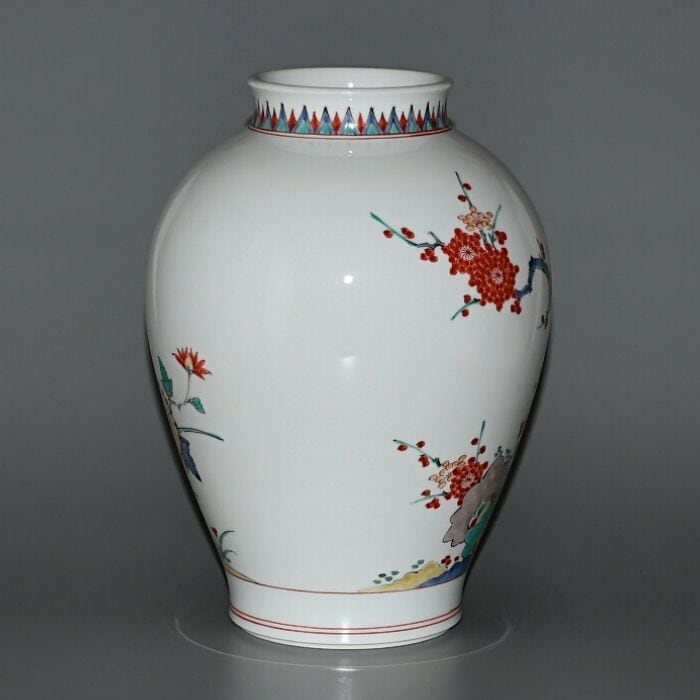 有田焼 十四代柿右衛門 錦 梅菊文 花瓶 高さ25㎝ 共箱 現品限り