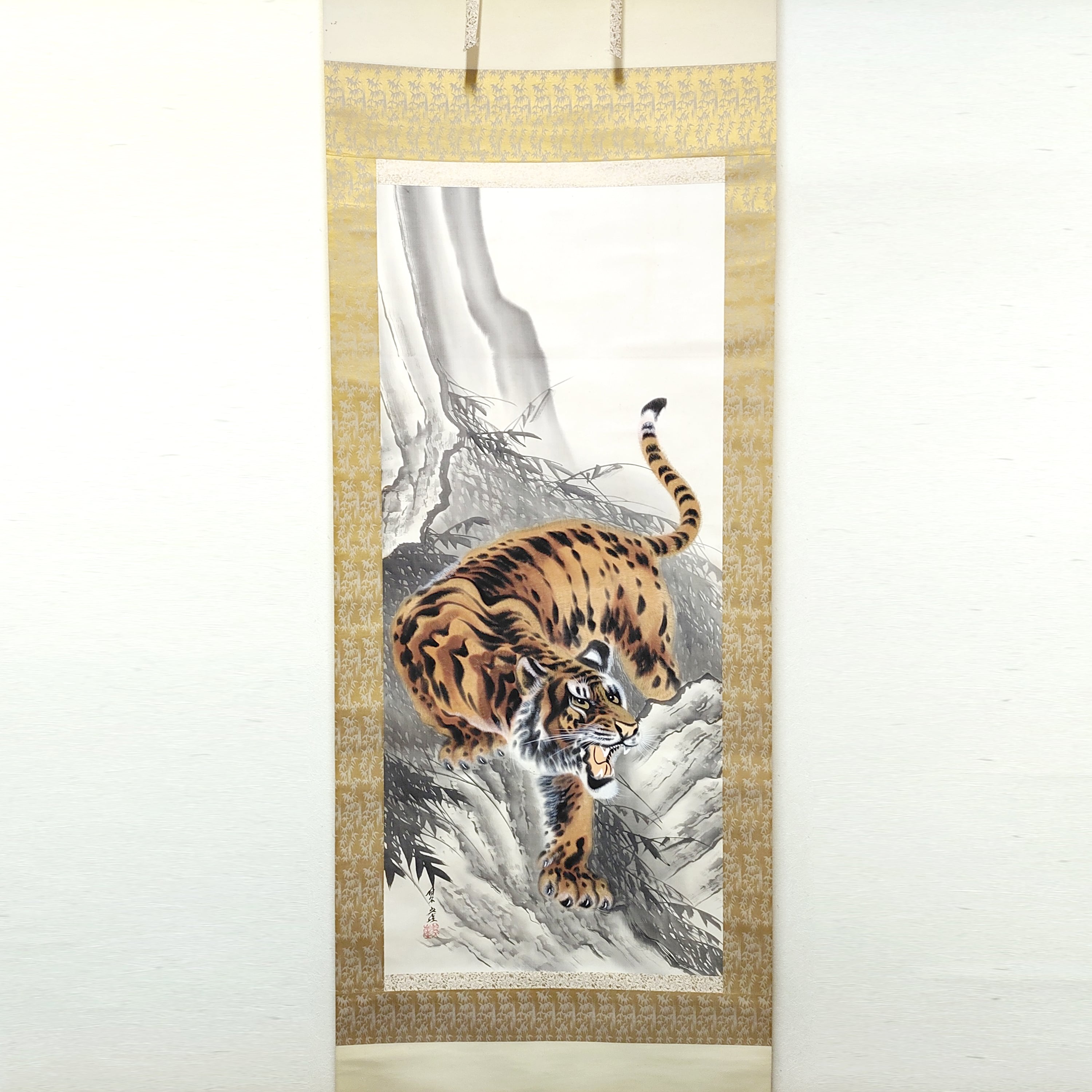 翠崖：猛虎図・虎・掛軸・No.230511-17・梱包サイズ100 | リサイクル