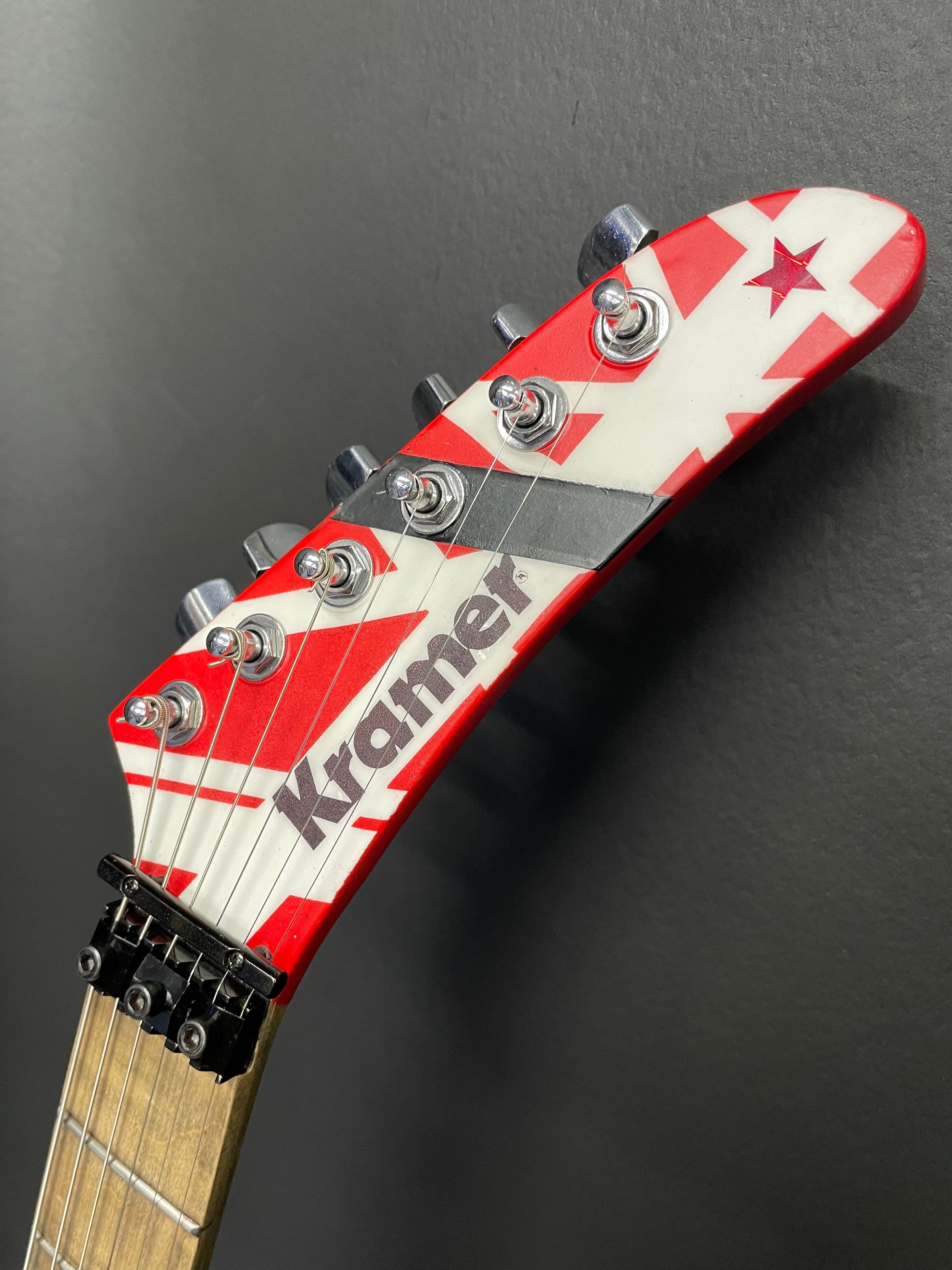 工房レストア！Kramerボディに新品バナナヘッド1984 mod.クレーマー