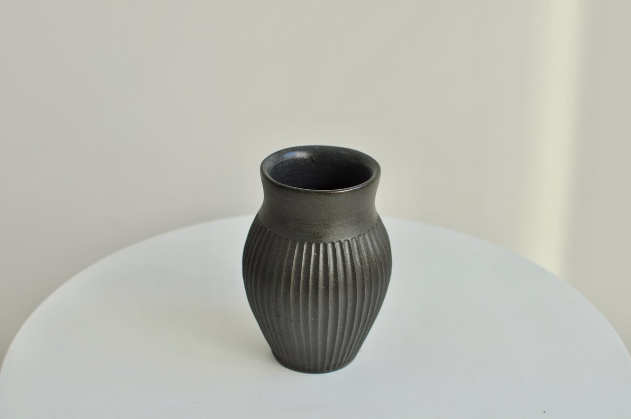 ポール・ニコラ」硝子浮彫花と蜥蜴文花瓶 ポール・ニコラ」硝子浮彫花