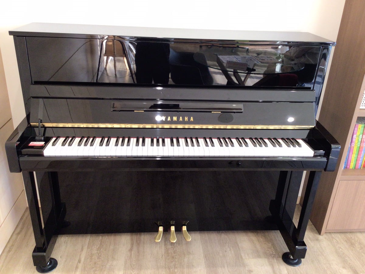 早いもの勝ち！B121SD 消音付き アップライトピアノ 黒 YAMAHA（ヤマハ