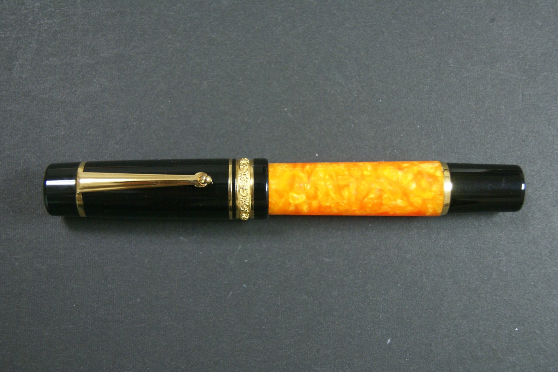 デルタ DELTA | 川口明弘の調整万年筆