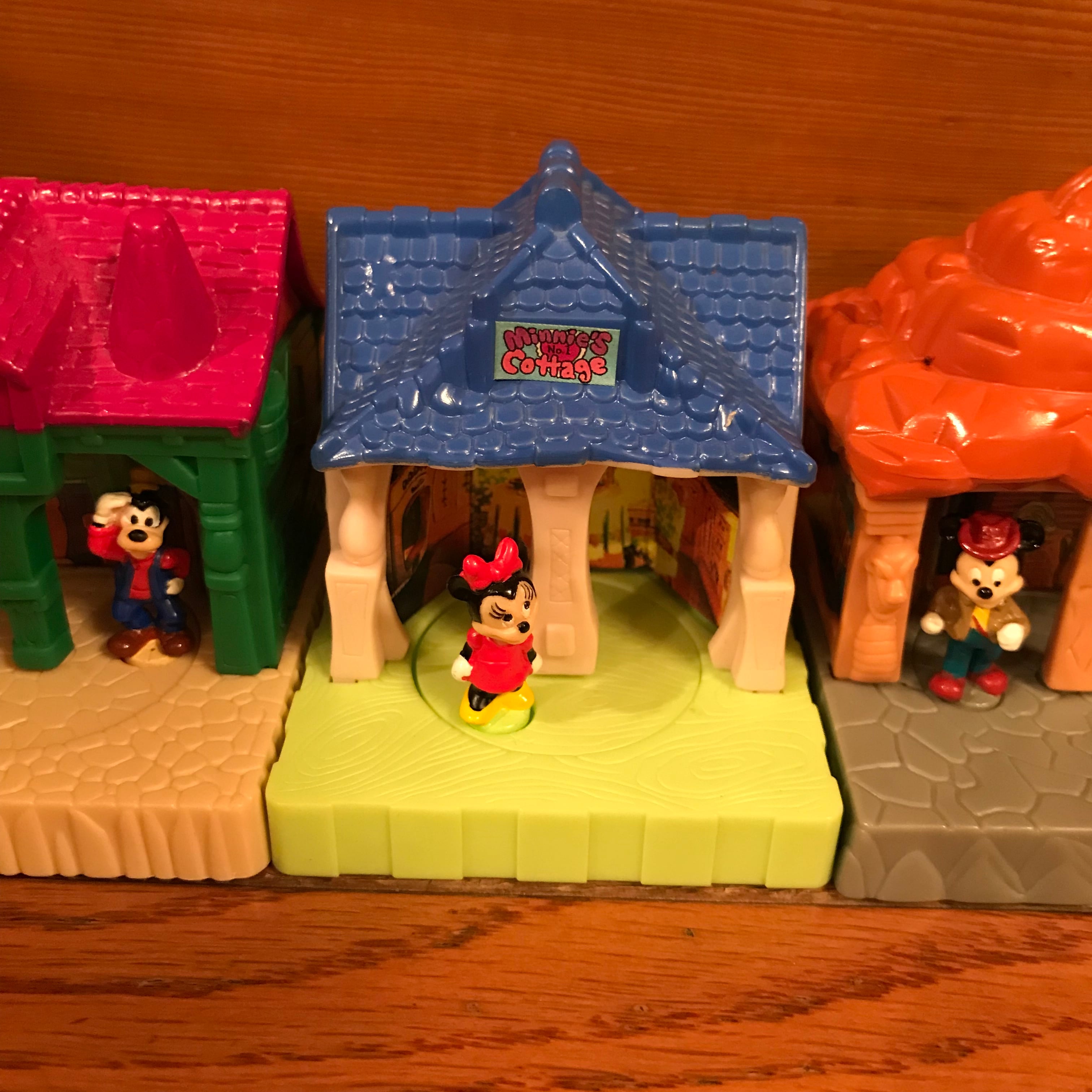 90's マクドナルドトイ 『ディズニーランドの大冒険シリーズ』 全4種類