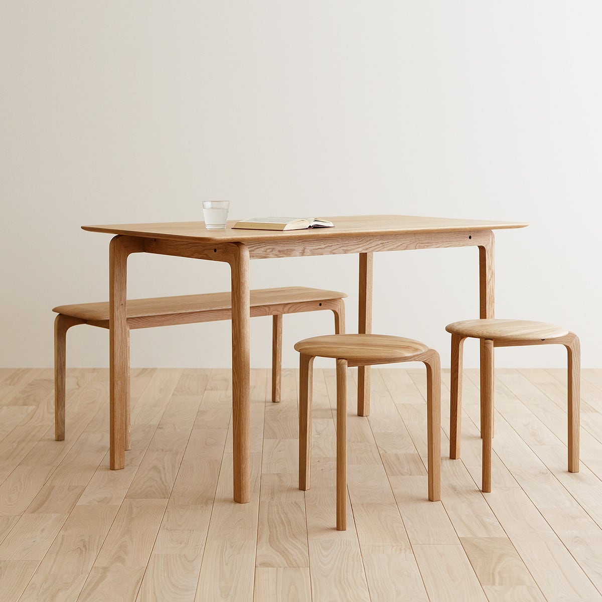 DENTO LISCO STOOL 3本脚 ウォールナット | Have Fun Furniture