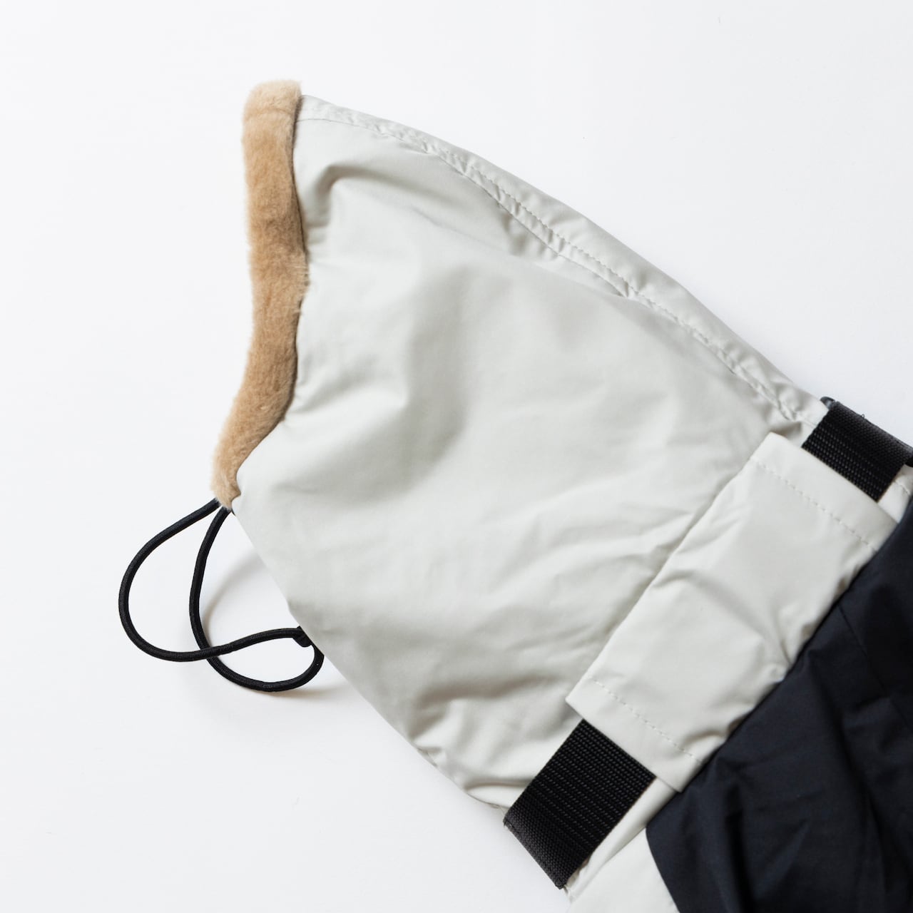 ボンバーヒートジャケット2024 light gray × black / イタグレ服