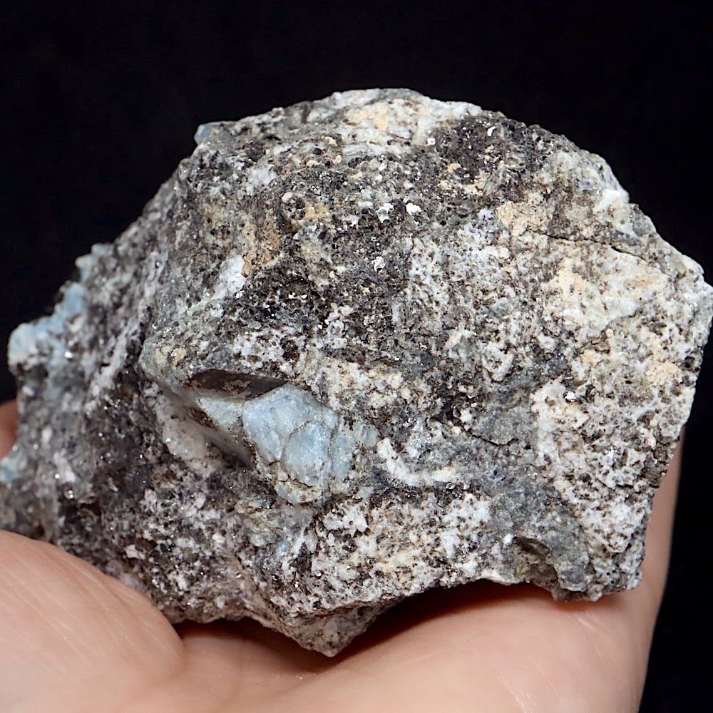 自主採掘！アクアマリン カリフォルニア産 425g AQ337 鉱物 原石