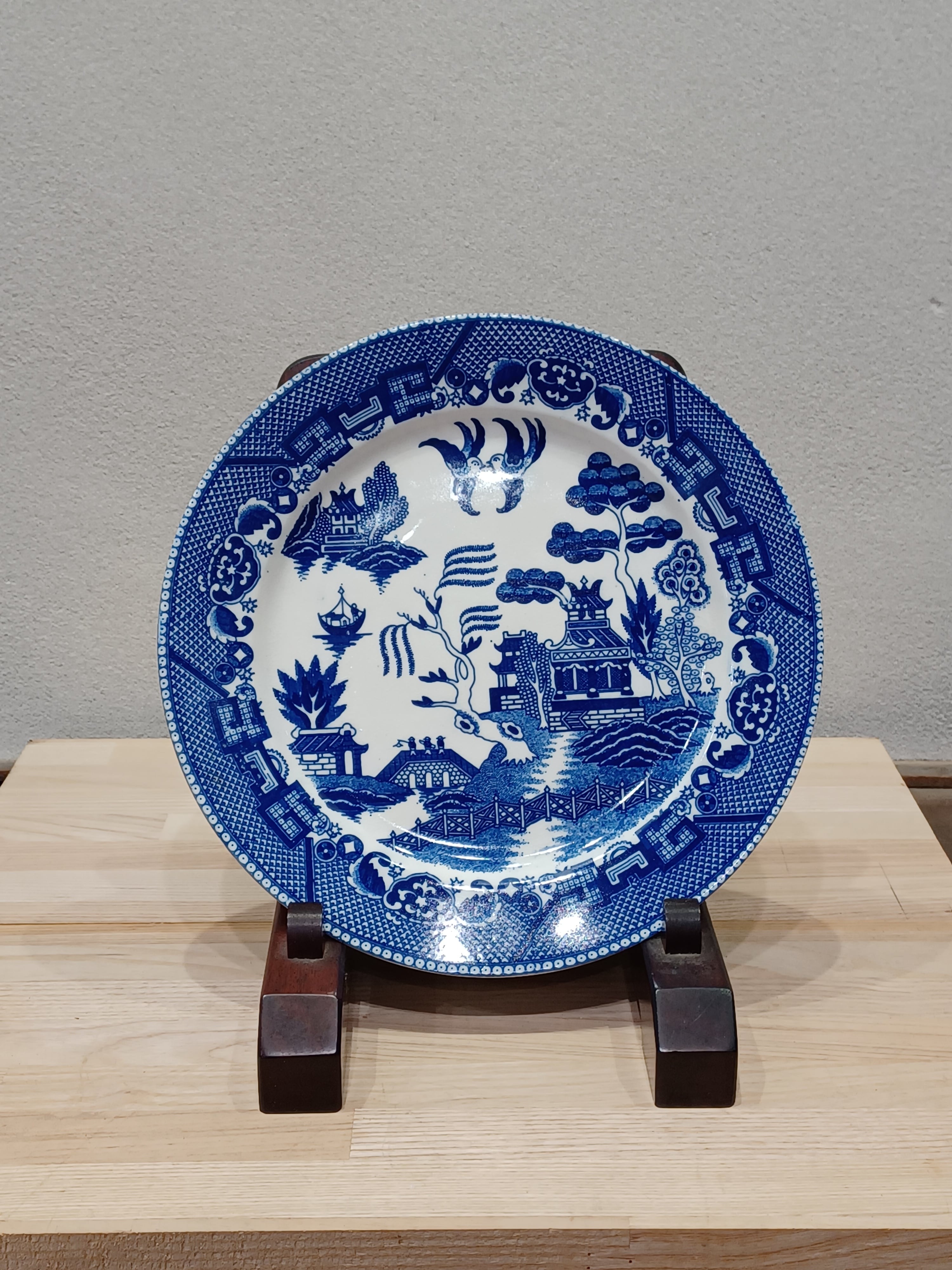 柳模様の大皿 有田製 ウィロー 柳模様の大皿 有田製 ウィロー 柳模様の