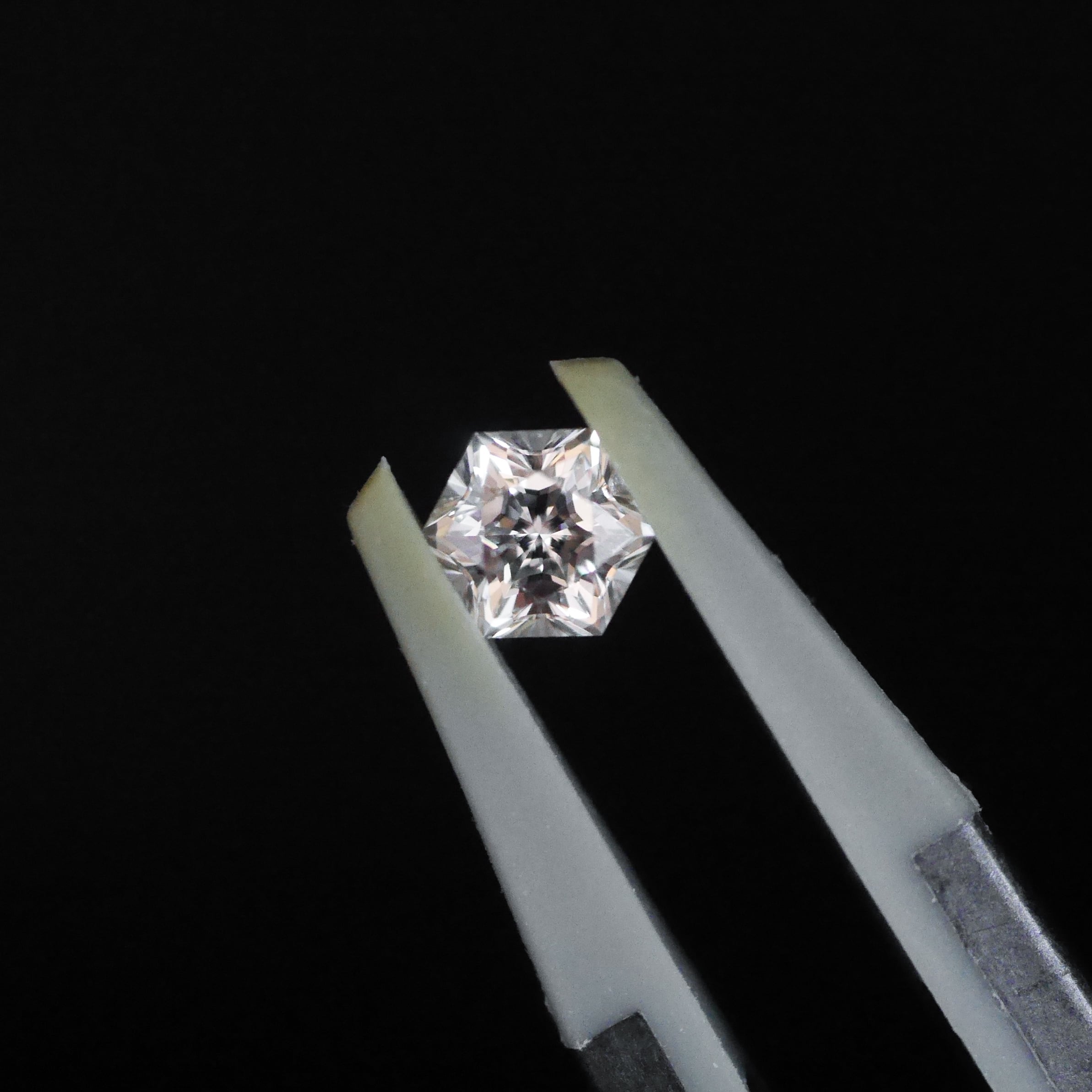 宝石ルース 【とても可愛いネコちゃんカット】希少なアマゾナイト1.42