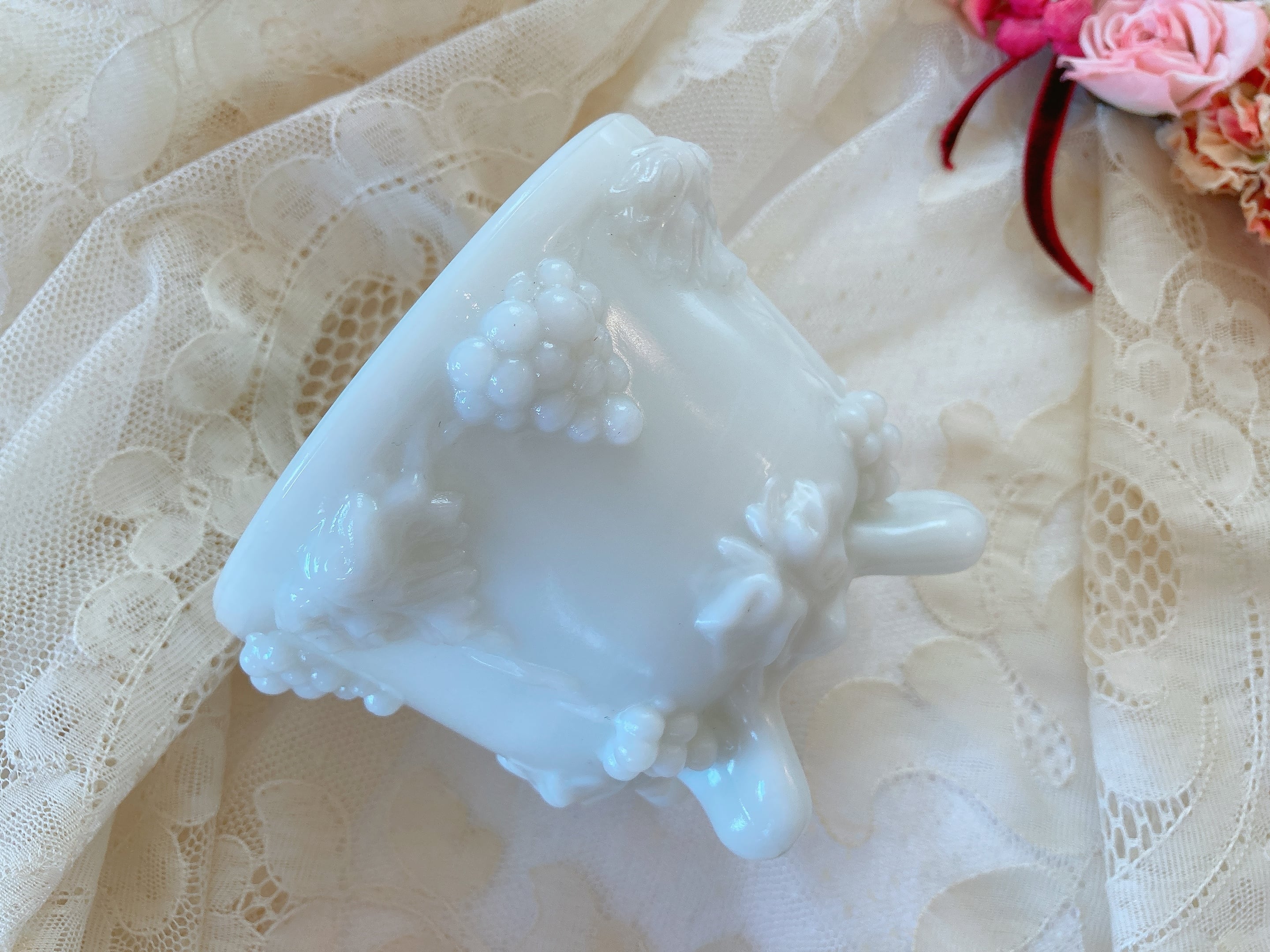 フランス ミルクガラスの小物入れ | AntiqueRose