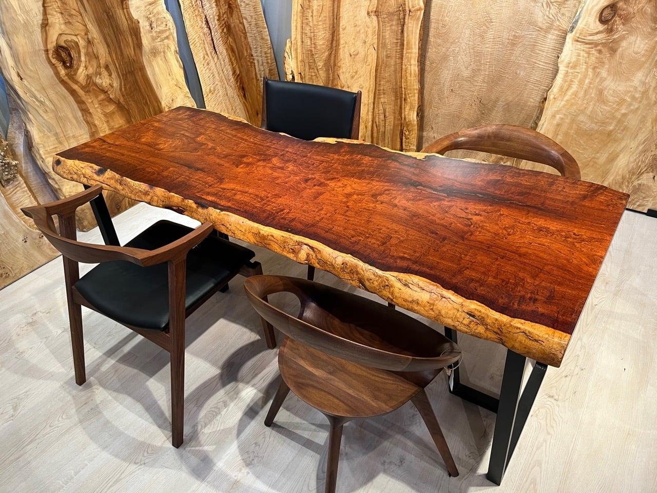 一枚板花梨(？) 円形木製座卓 ダークブラウン 大きめ