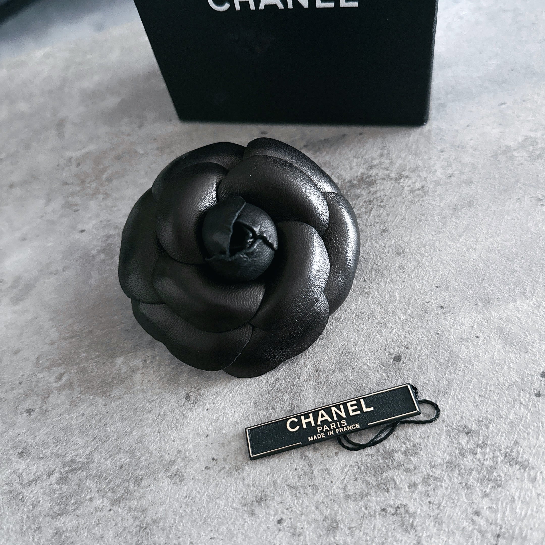 CHANEL カメリヤ コサージュ ブローチ（ヴィンテージ物） CHANEL