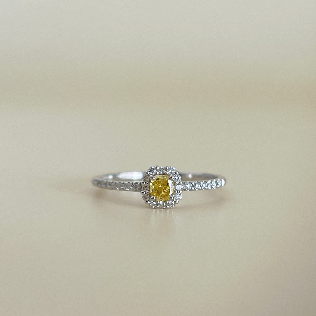 日独ソーティング付き】ディープオレンジーイエローダイヤモンド 日独