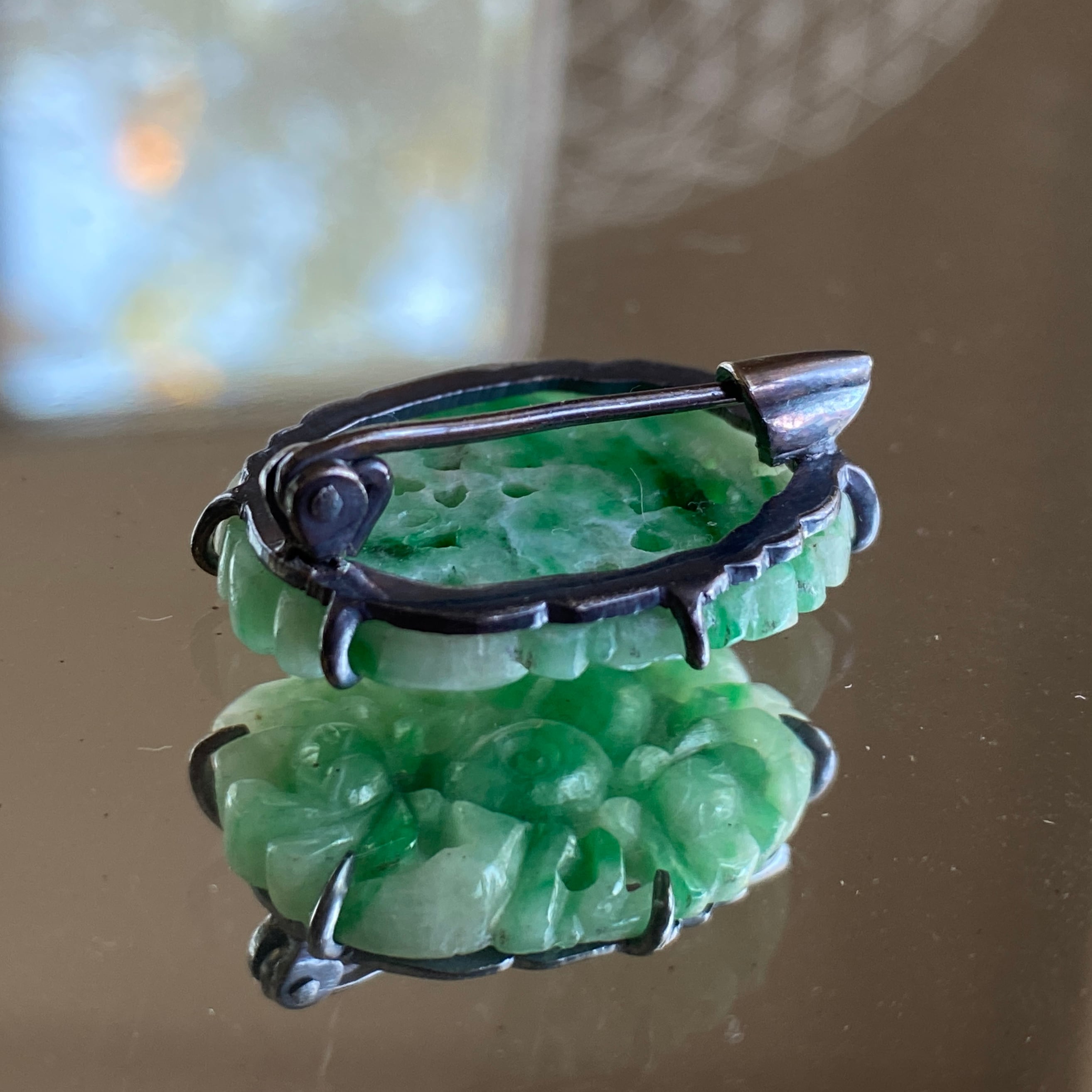 アンティーク 翡翠カービングのちいさなブローチ | bonbidou22