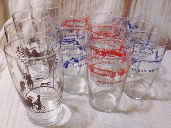 戦前戦後のガラス瓶 気泡ガラス 薄緑のガラス蓋付押し柄瓶など長さ・色