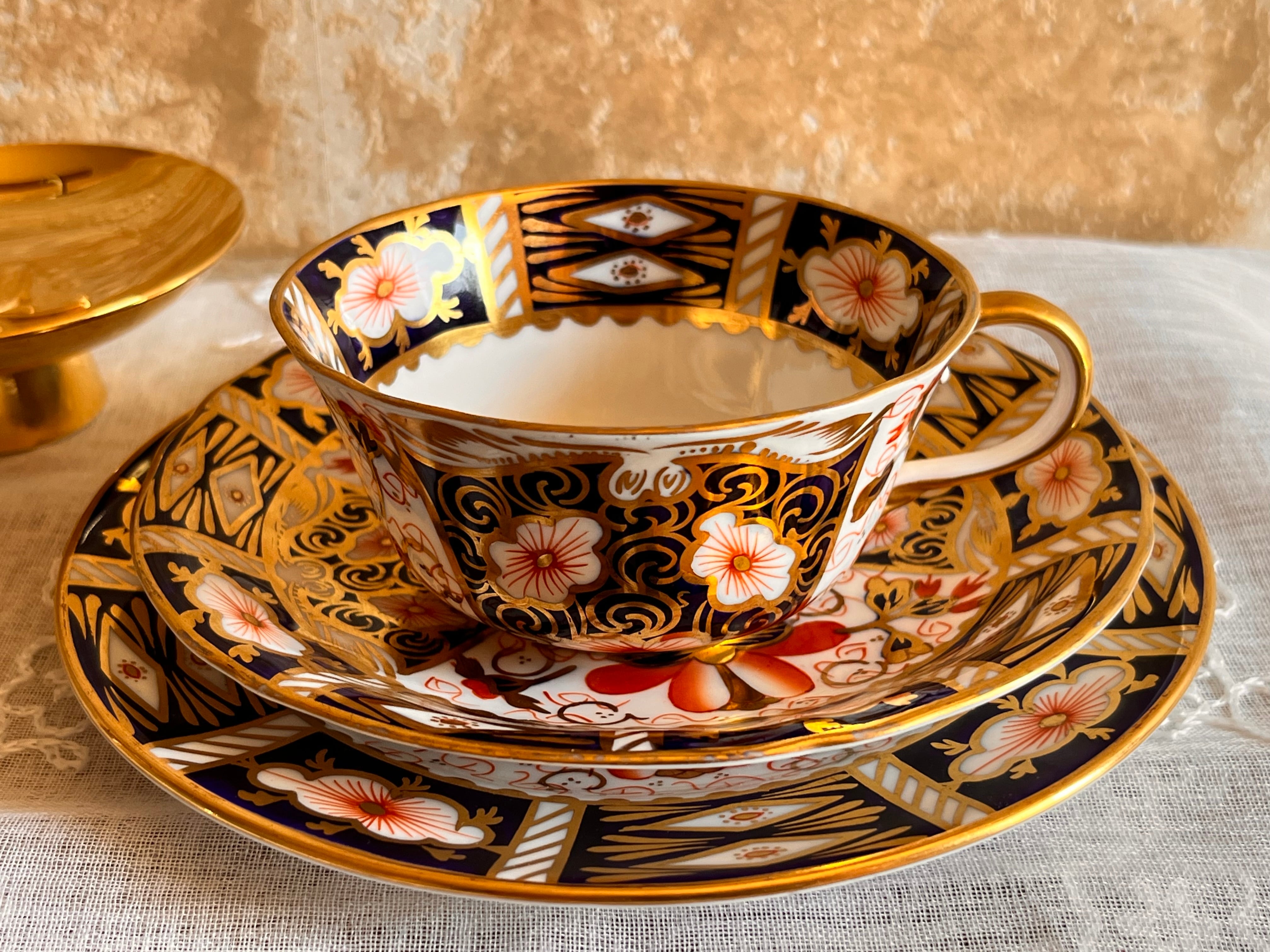 ロイヤルクラウンダービー／限定品フィギュリン／バンビ／鹿の置物