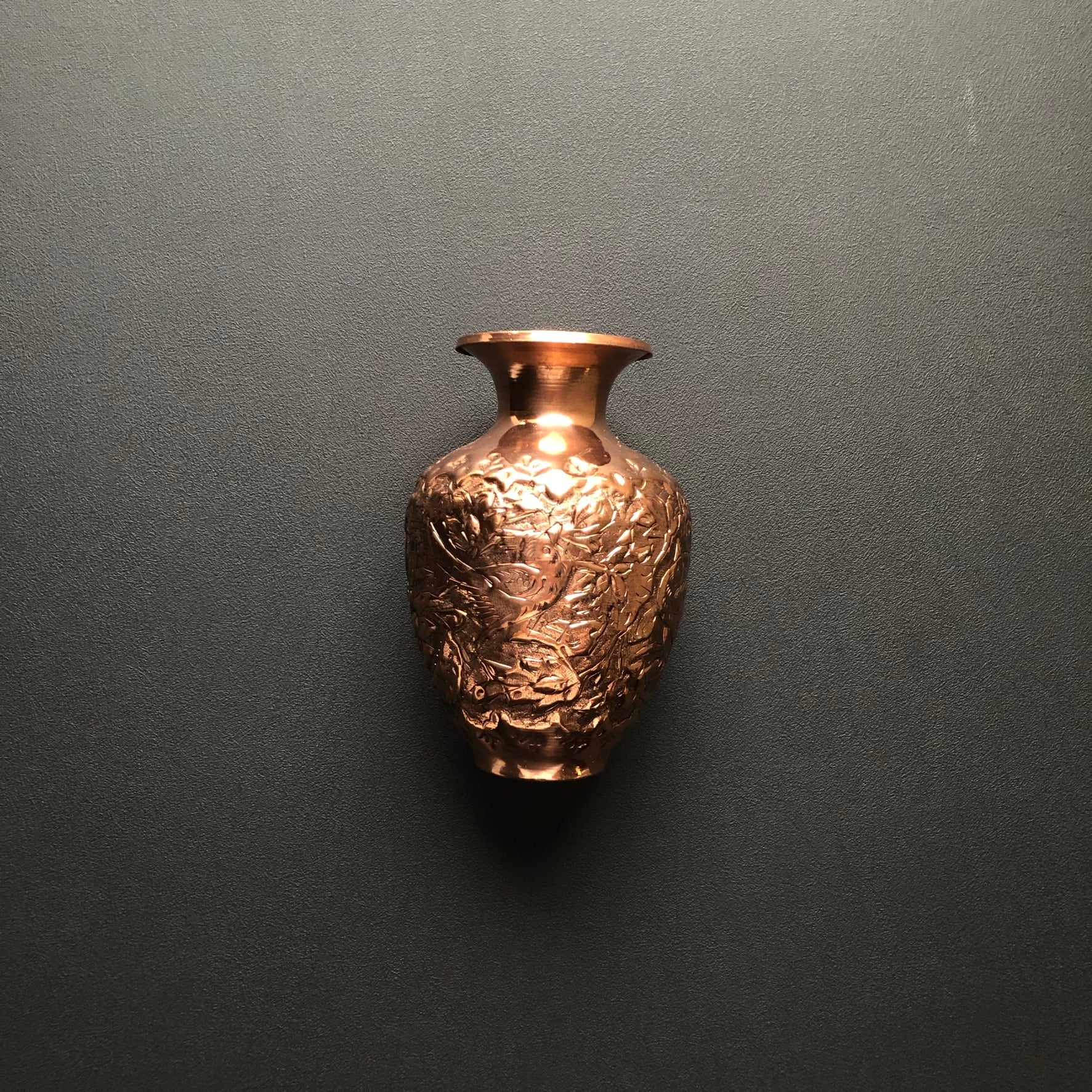 ペルシャの銅製 飾り壺（ガラムザニー）花器【GHALAM ZANI -001